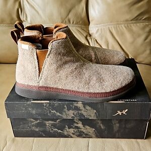 NIB Chaco Women's Revel Chelsea Shoe Boot 10 tan